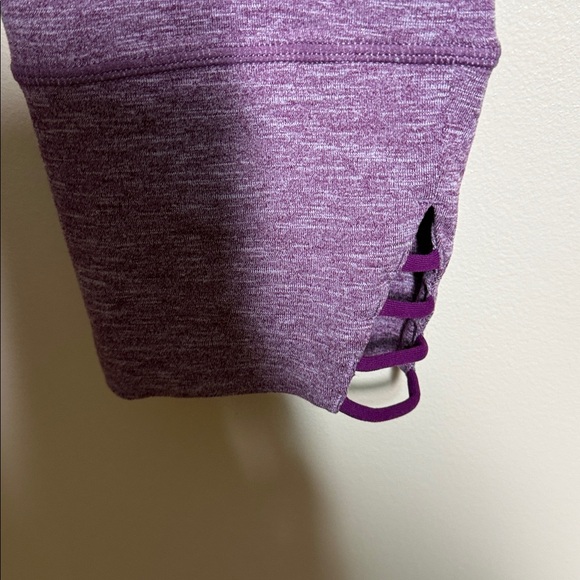 prAna Tori Cut Out Active Yoga Capri Leggings Magenta Purple Size Medium - Picture 2 of 3